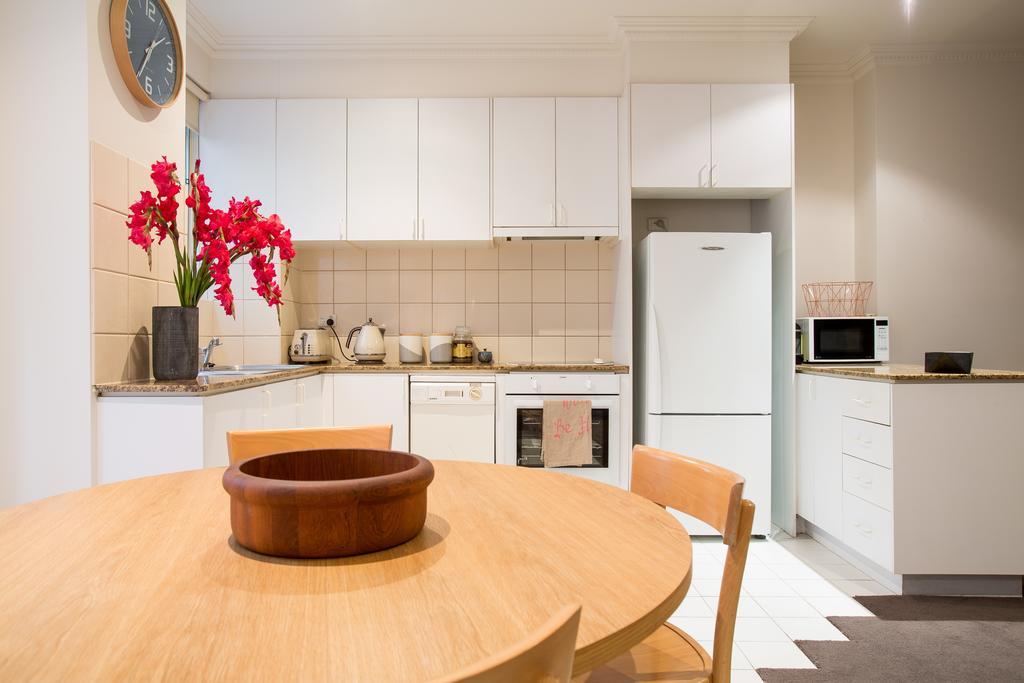1 Exhibition Apartment Hotel Melbourne Szoba fotó
