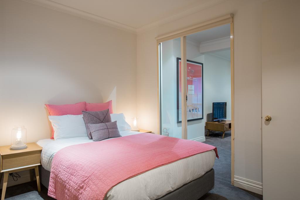 1 Exhibition Apartment Hotel Melbourne Szoba fotó